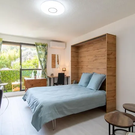 Les Flamants Roses - Studio Avec Balcon Nîmes